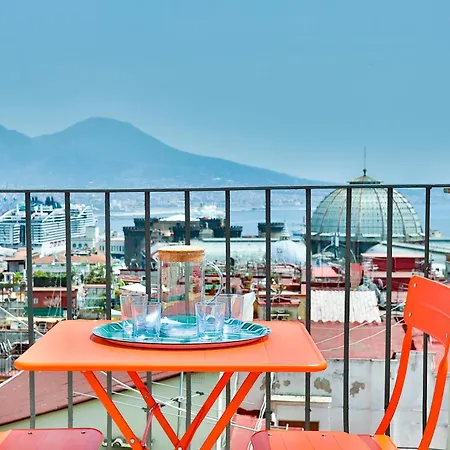 Guesthost - Maka Terrace Nápoles