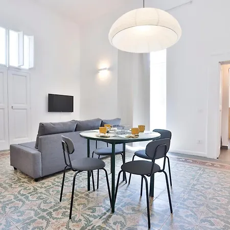 Guesthost - Maka Terrace Apartamento